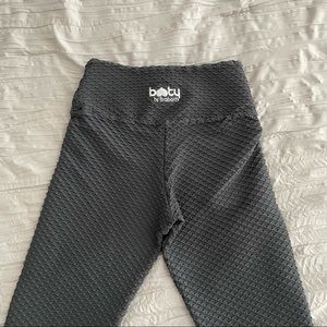 BBB dark gray croco leggings